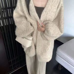 Cozy Cream Women's knit cardigan